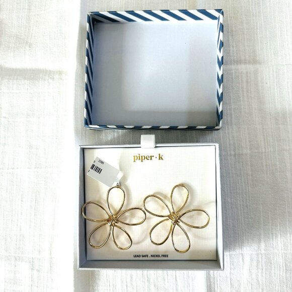 NEW! Piper K Daisy Flower Earrings Gold Tone Large Lead Safe Nickel Free 2” NIB - Picture 3 of 7
